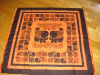 Orange-schwarzes Tuch / Deckchen mit Elefanten Hessen - Büdingen Vorschau