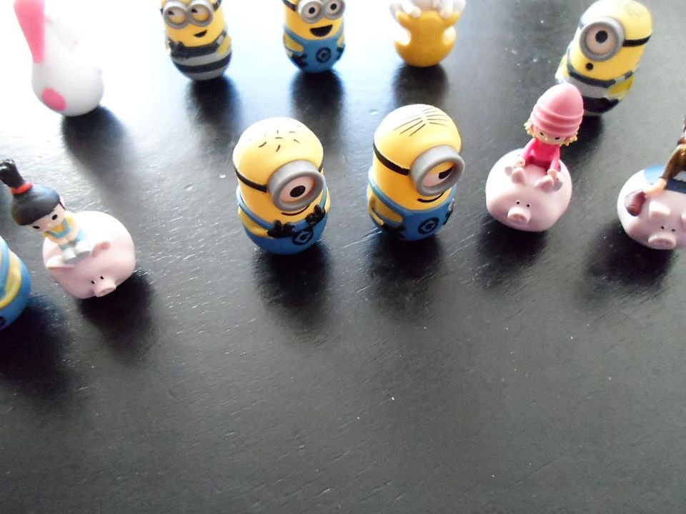 Neu, Ich - Einfach unverbesserlich, 12 x Minions Sammelfiguren in Rostock