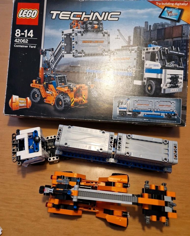 Lego Technic 42062 Container Yard in Koblenz