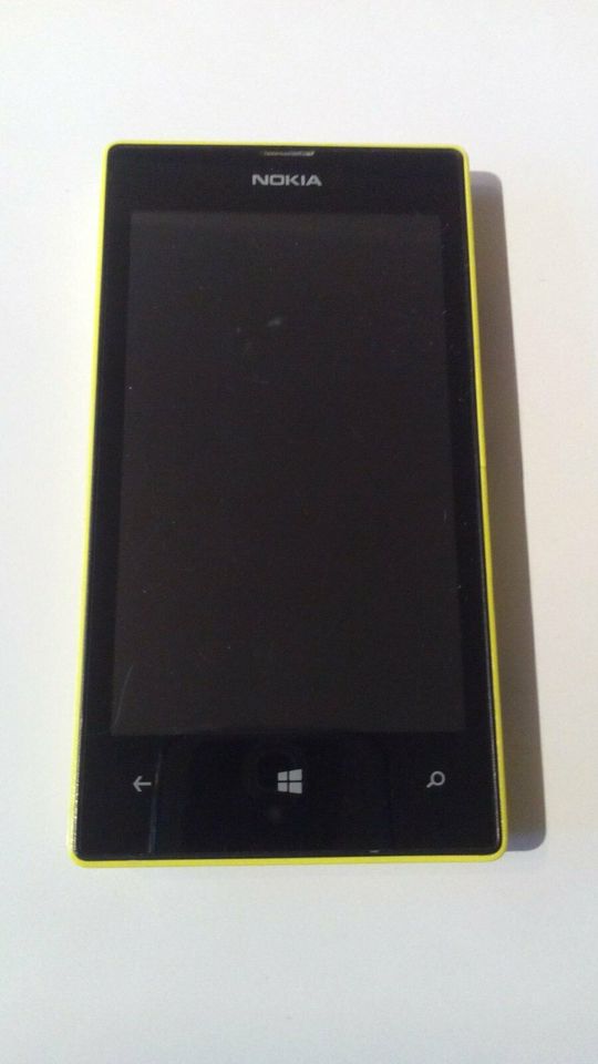 Nokia Lumia 520  gelb in Eigeltingen