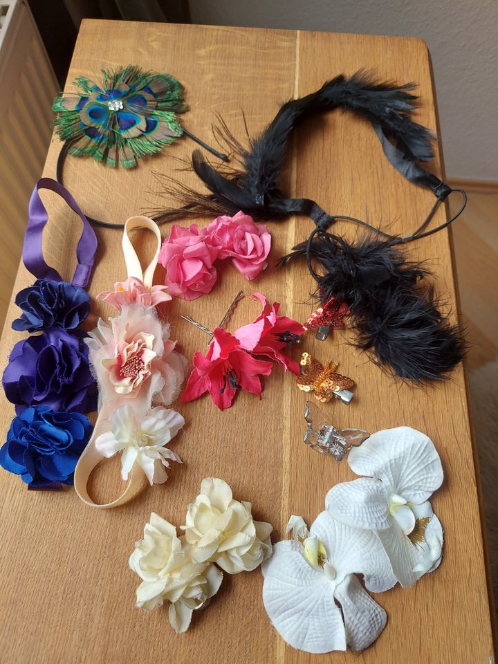 Wunderschöner Haarschmuck Spangen Blüten in Bremen