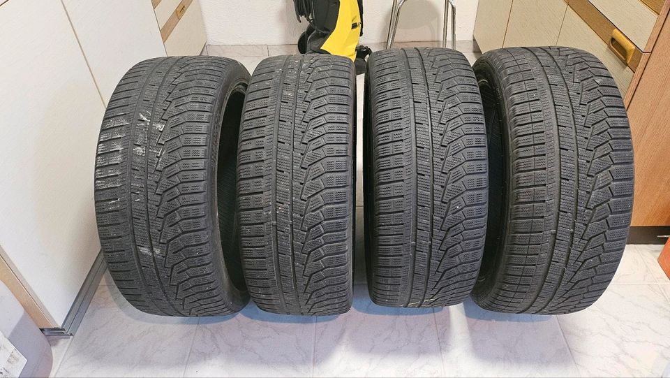 Winterreifen 20 Zoll 245/40 R20  99 W in Ostrach