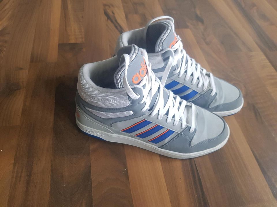 Adidas Retro  herren Hightop sneaker grau blau schuhe gr.44 1/3 in Plaidt