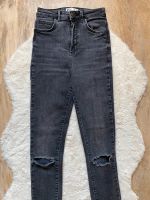 Dunkelgraue Jeans /Gina Tricot/Gr. 32-34 Niedersachsen - Hameln Vorschau