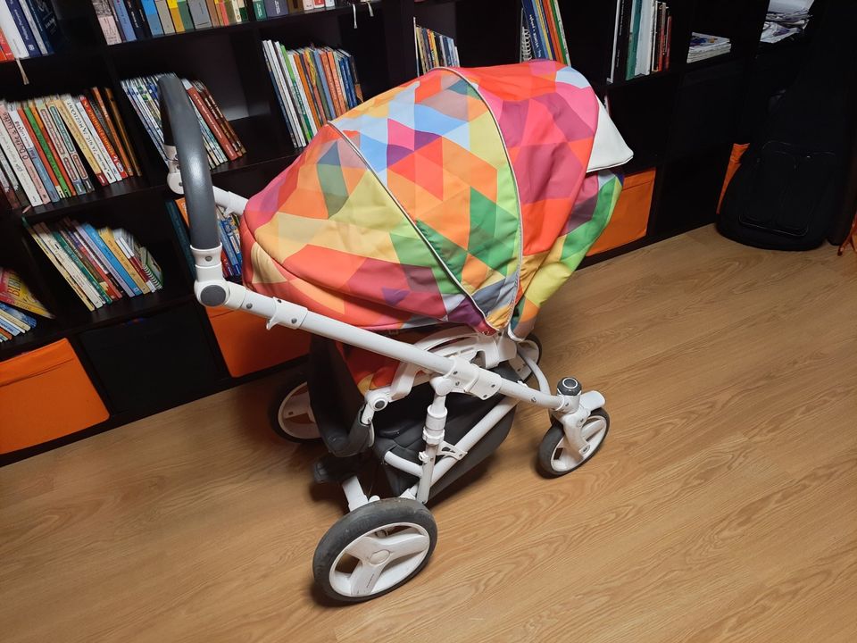 Schöner bunter Kinderwagen, 3in1 in München