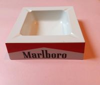 Alter original Marlboro Aschenbecher aus Ornamin Kunststoff retro Bayern - Münchberg Vorschau