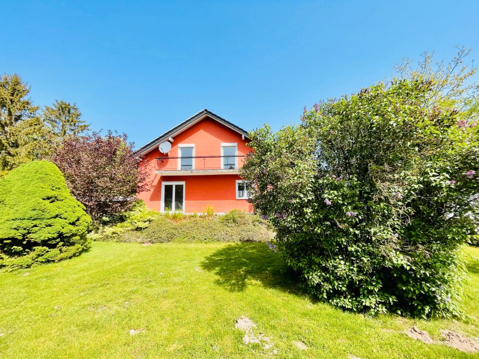 Zweifamilienhaus in naturnaher Wohngegend von Furth im Wald in Furth im Wald