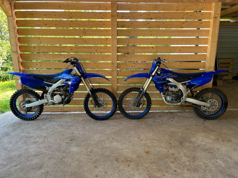 GESTOHLEN!!! Yamaha YZ 250 F HGS AUSPUFF 2022 YZF in Herbstein