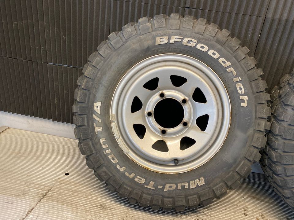 Lada Niva Taiga Felgen 215/75R15 100/97S BF Goodrich Mud-Terrain in Neu Ulm