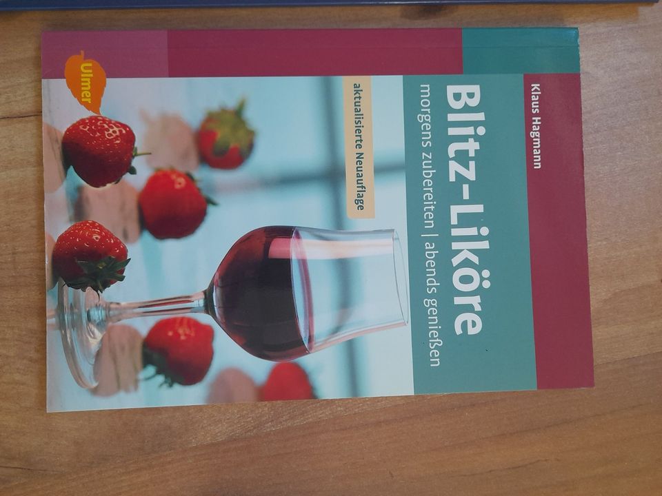 2 gebrauchte Kochbücher: Blitz-Liköre & Cocktails, Rezepte in Owen