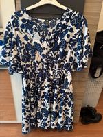 Weiß/ Blaues Blümchenkleid Baden-Württemberg - Bühl Vorschau