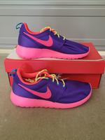 Nike Risherun Gr. 38 lila pink NEU Sneaker Sport Fitness Running Hessen - Fulda Vorschau