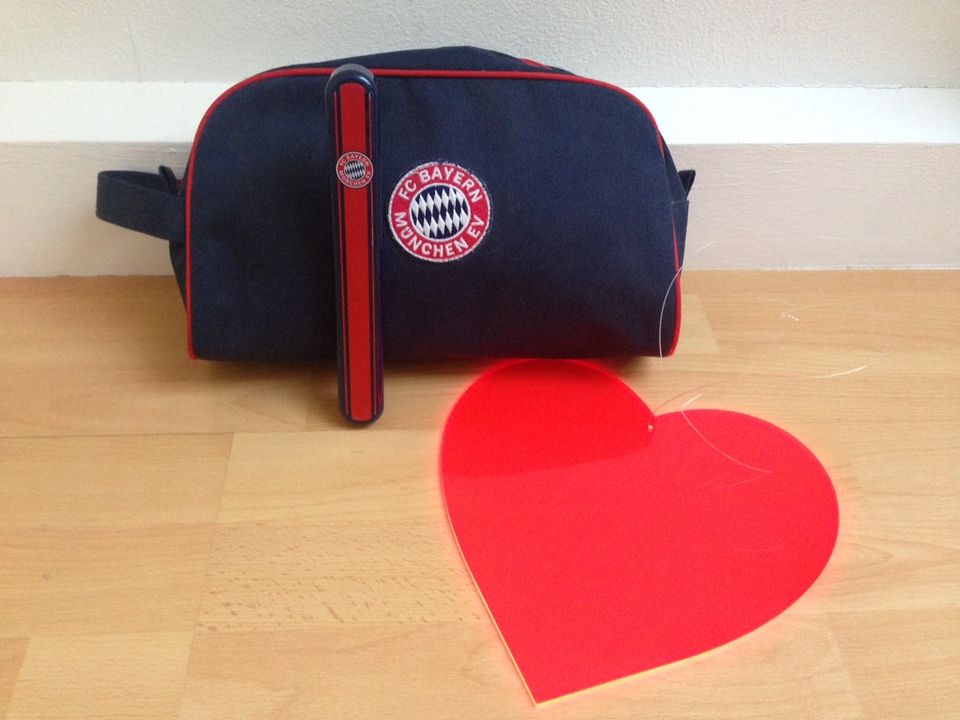 Kulturtasche Beutel Tasche FC Bayern München blau rot neu in Eschwege