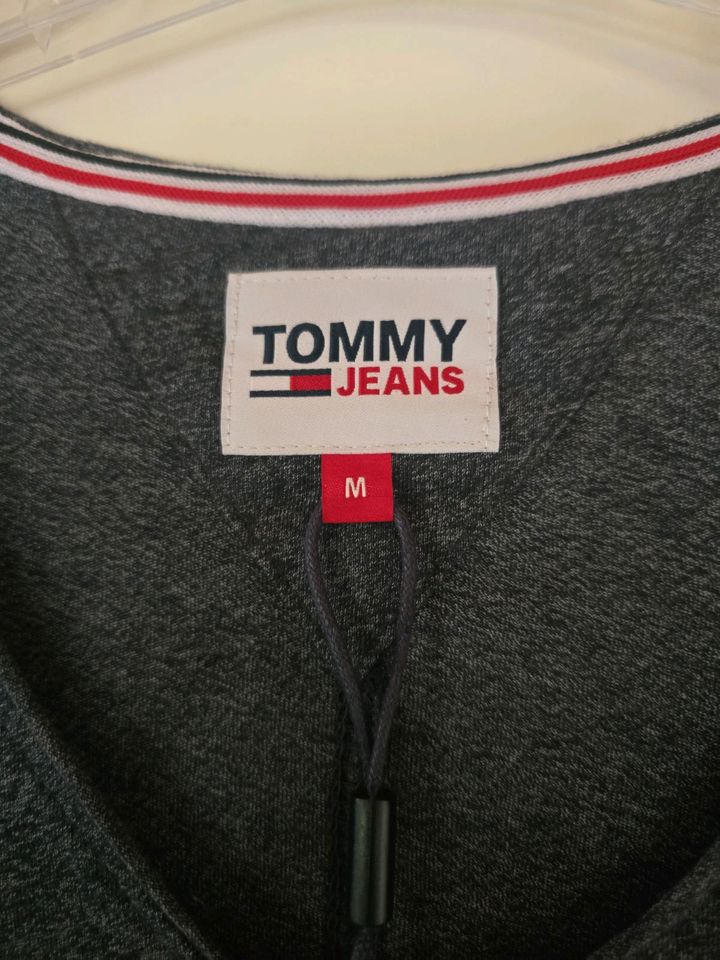 T-Shirt Tommy Hilfiger M  NEU in Bestensee