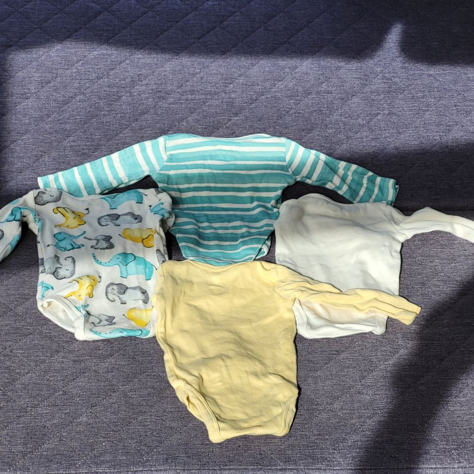 koalababy 4er-Pack Baby Langarm-Bodys,  3-6 M, verschiedene Desig in Homburg