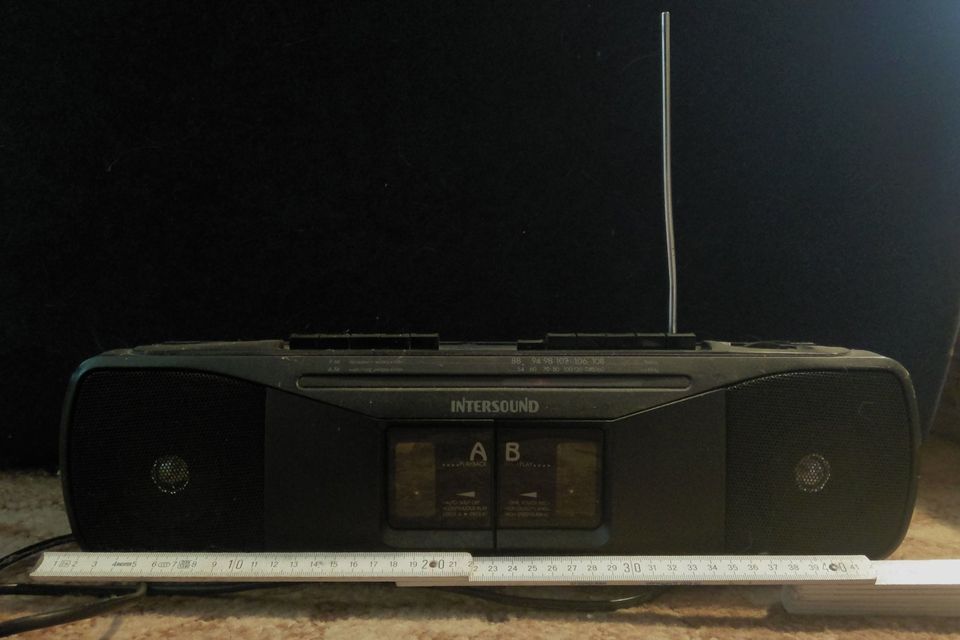 Retro Vintage Intersound Radio - und Kassettenrekorder SCR-304 in  Baden-Württemberg - Winterlingen | Radio & Receiver gebraucht kaufen | eBay  Kleinanzeigen ist jetzt Kleinanzeigen