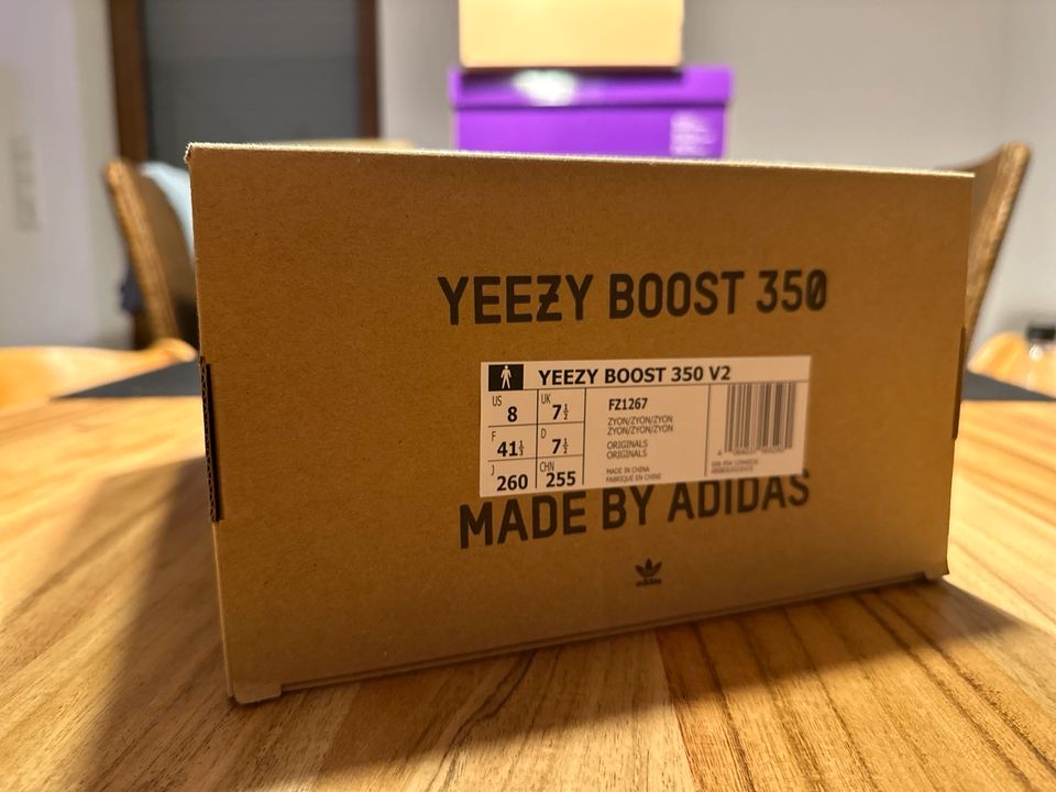 Adidas Yeezy Boost 350 V2 Zyon US 8 EU 41 1/3 *Neu* in Stolberg (Rhld)