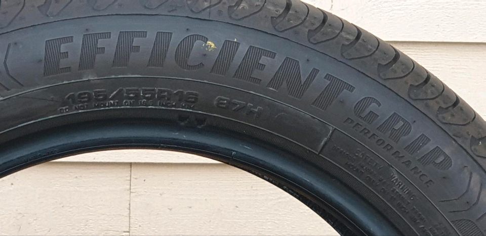 4 x Goodyear EffiicientGrip Sommerreifen ohne Felge in Göttingen