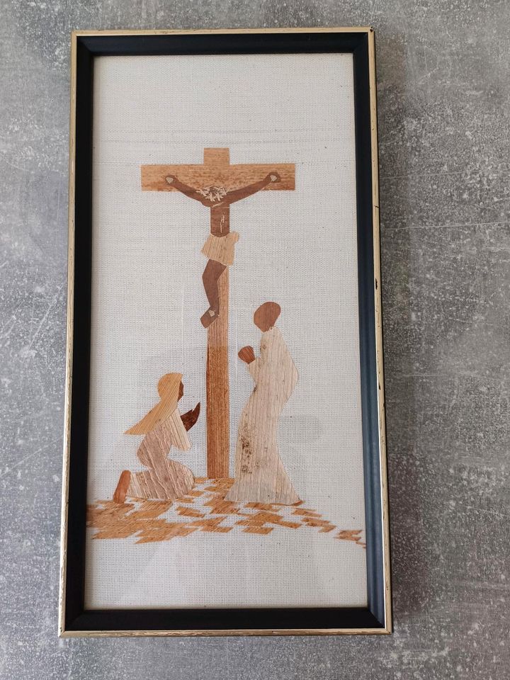 Bild - Schöne Holzarbeit - JESUS AM KREUZ - aus Nairobi in Schüttorf