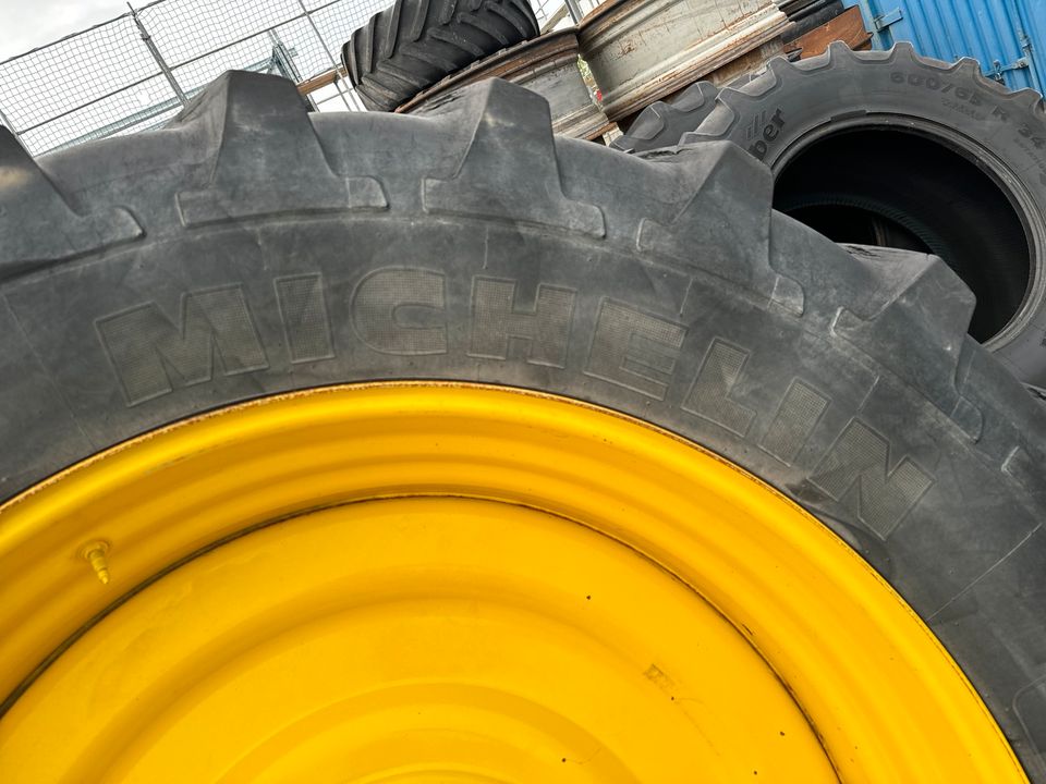 Räder John Deere 520/85R46 Michelin in Neubrandenburg