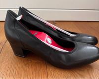 Tamaris Damen Echt Leder Schuhe Pumps schwarz Gr. 41 NEU! Sachsen - Pegau Vorschau
