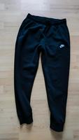 Nike Jogginghose Größe M Niedersachsen - Nienhagen Vorschau