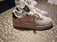 Damenschuhe Kani weiß mit schwarzer Schrift Größe 38 Sachsen - Bad Elster Vorschau
