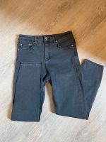 Asos Design Ridley Petite Jeans Hose 25/28 Skinny Röhrenjeans Nordrhein-Westfalen - Ratingen Vorschau