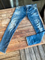 Stylische Dsquared Jeans 48 super Zustand Made in Italy Rheinland-Pfalz - Waldleiningen Vorschau