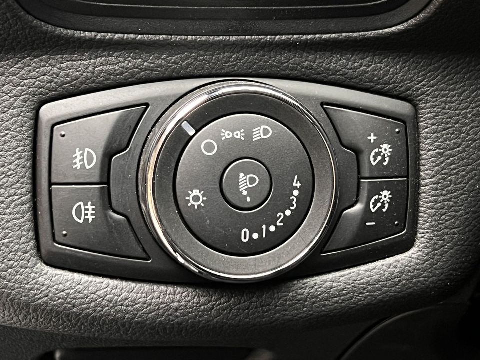 Ford B-MAX Ambiente Automatik Klima PDC in Cadolzburg