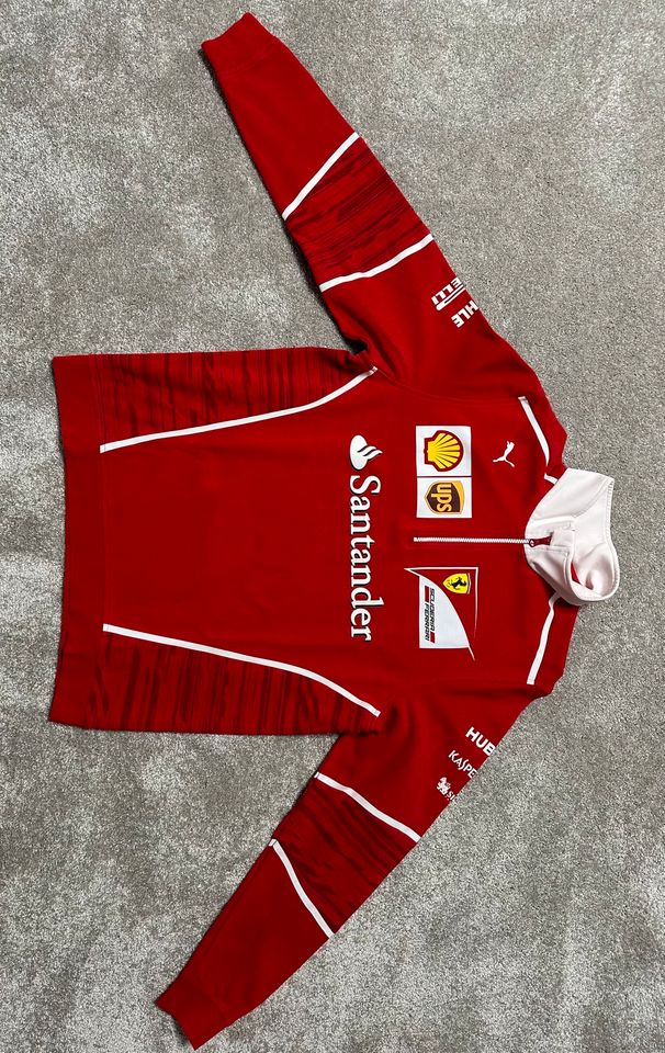 Ferrari Sweatshirt Größe XL in Schwerin