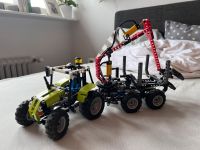 Lego Technik - Traktor mit Forstkran Nordrhein-Westfalen - Meerbusch Vorschau