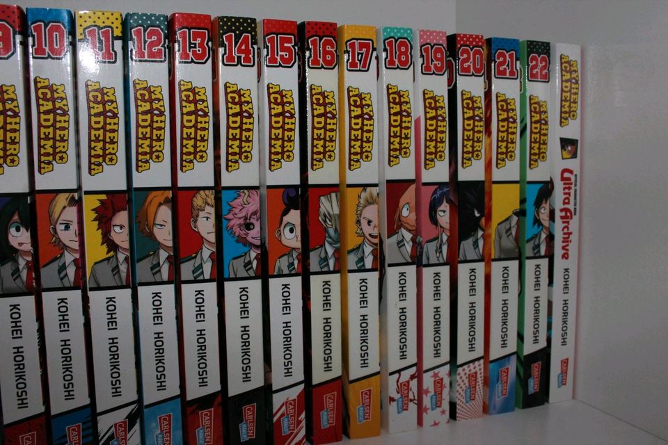 My Hero Academia 1-22 + data book in Geist