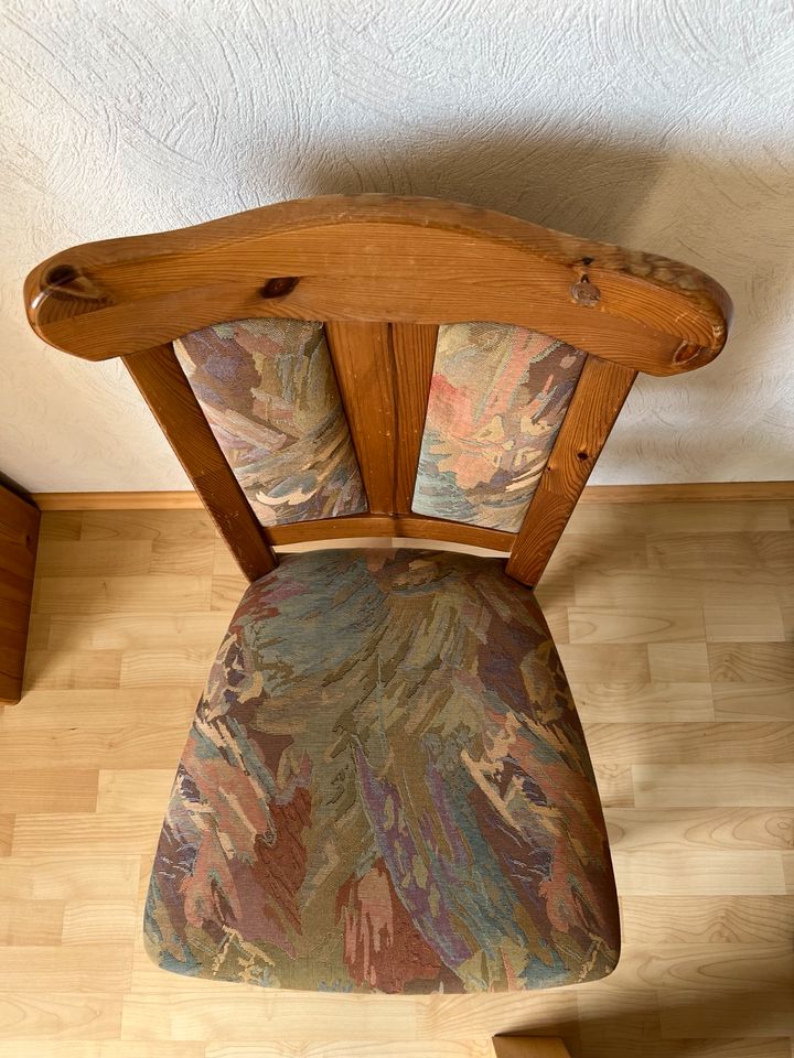 6 schöne Holzstühle in Aurich