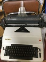 Alte Schreibmaschine OLYMPIA Duisburg - Meiderich/Beeck Vorschau
