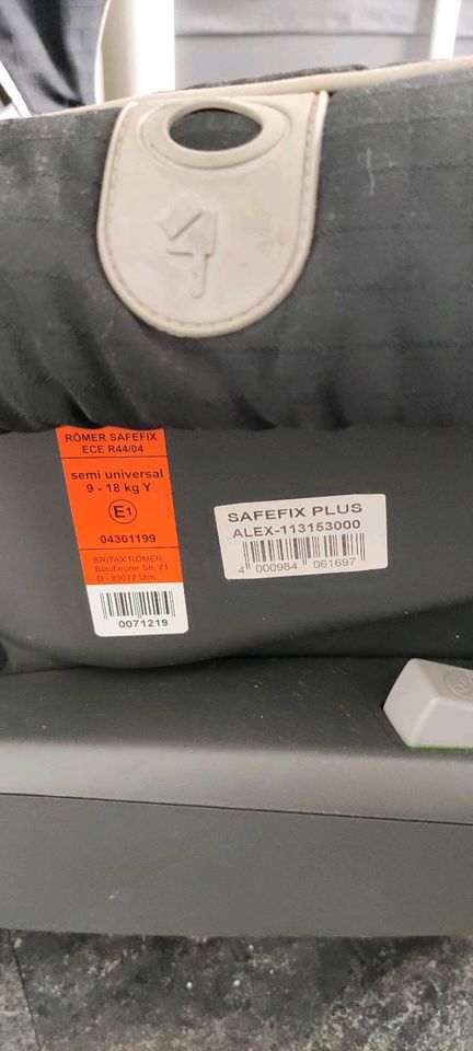 Britax Römer Safefix Plus 9-18 Kg UVP 345 in Tarp