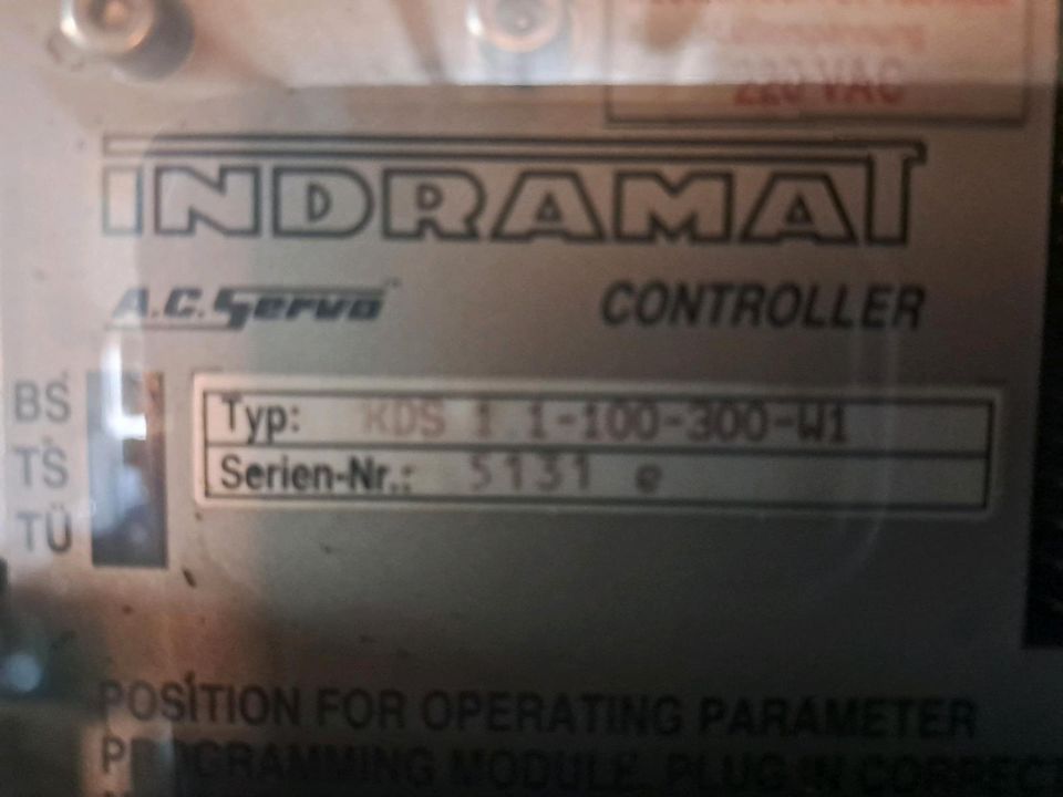 Indramat Servocontroller KDS 1.1-100-300 W1 in Wertheim