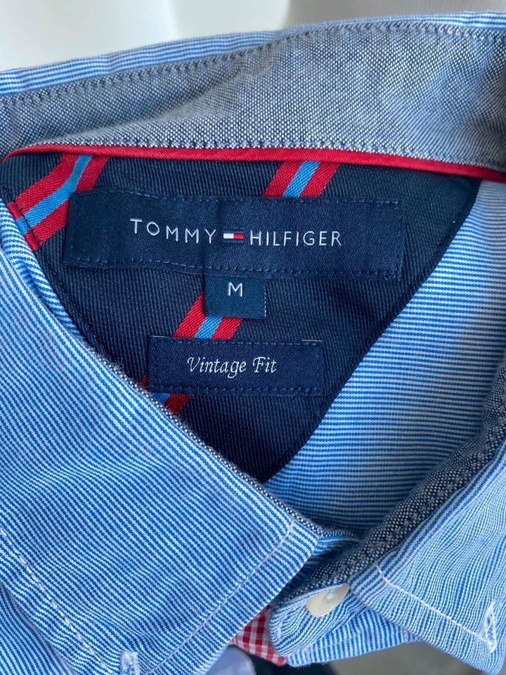 Tommy Hilfiger Herrenhemd Vintage Fit blau Gr. M in Würselen