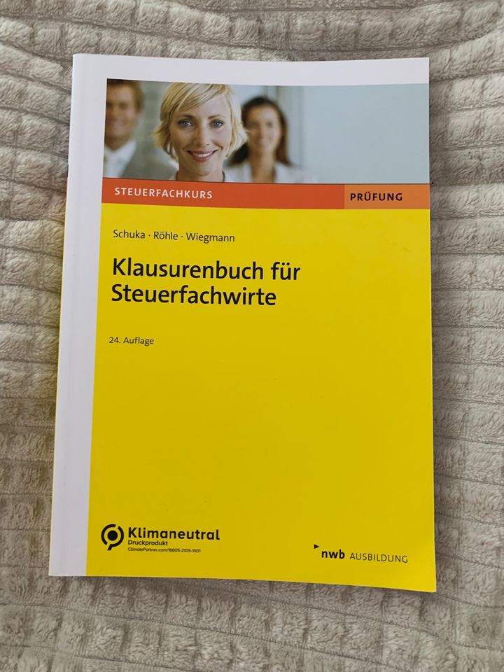 Klasurenbuch Steuerfachwirte nwb in Hamburg