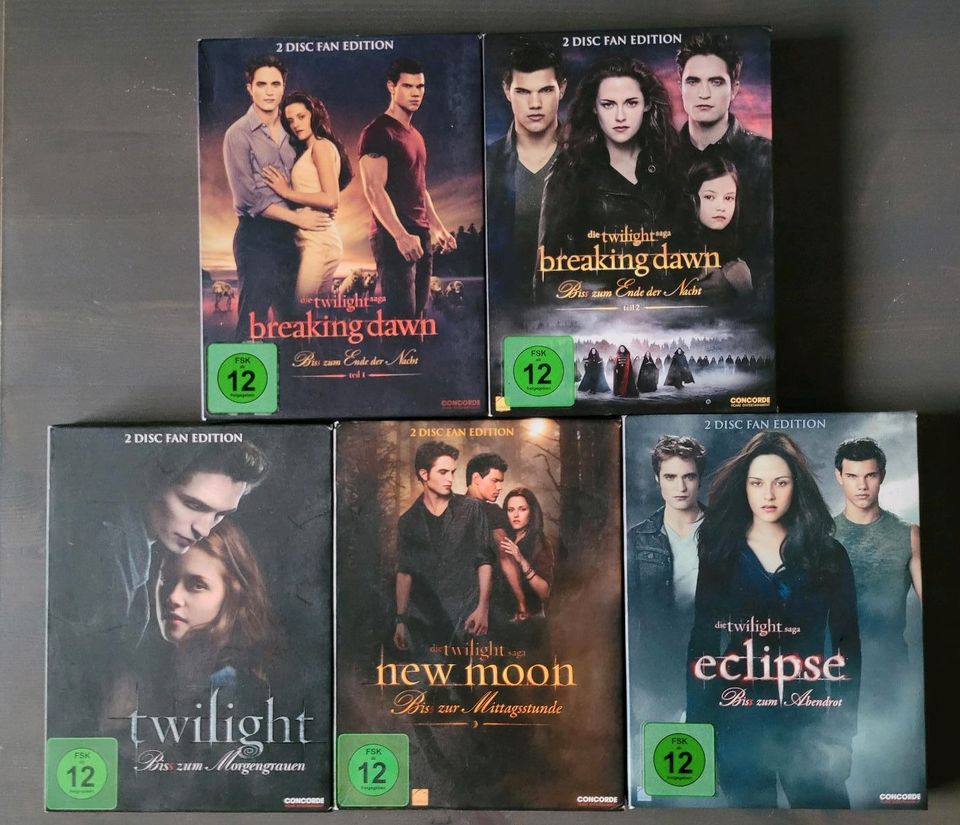 Twilight Saga, DVDs, New Moon, Eclipse, Breaking Dawn 1+2 in Schöllkrippen