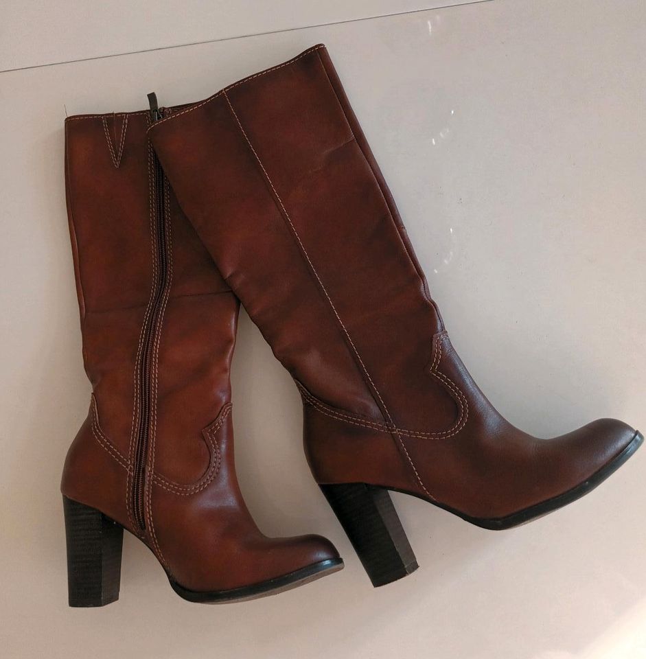 Bellissima Leder Langschaft Stiefel braun Gr.38 in Gehrden