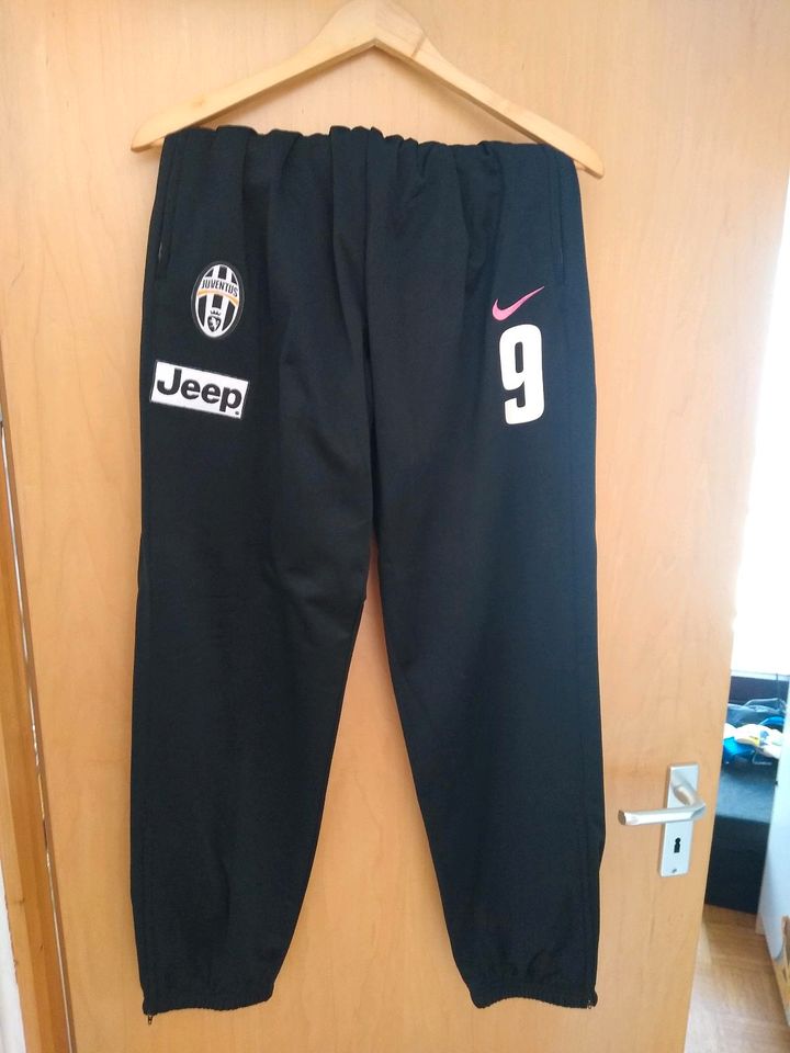 Juventus Turin Nike Trainingsanzug Gr.L in Neuried Kr München