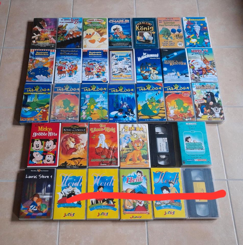 32 VHS Videocassetten, Video, Filme, VHS Kinderfilme, Laura, in Edermünde