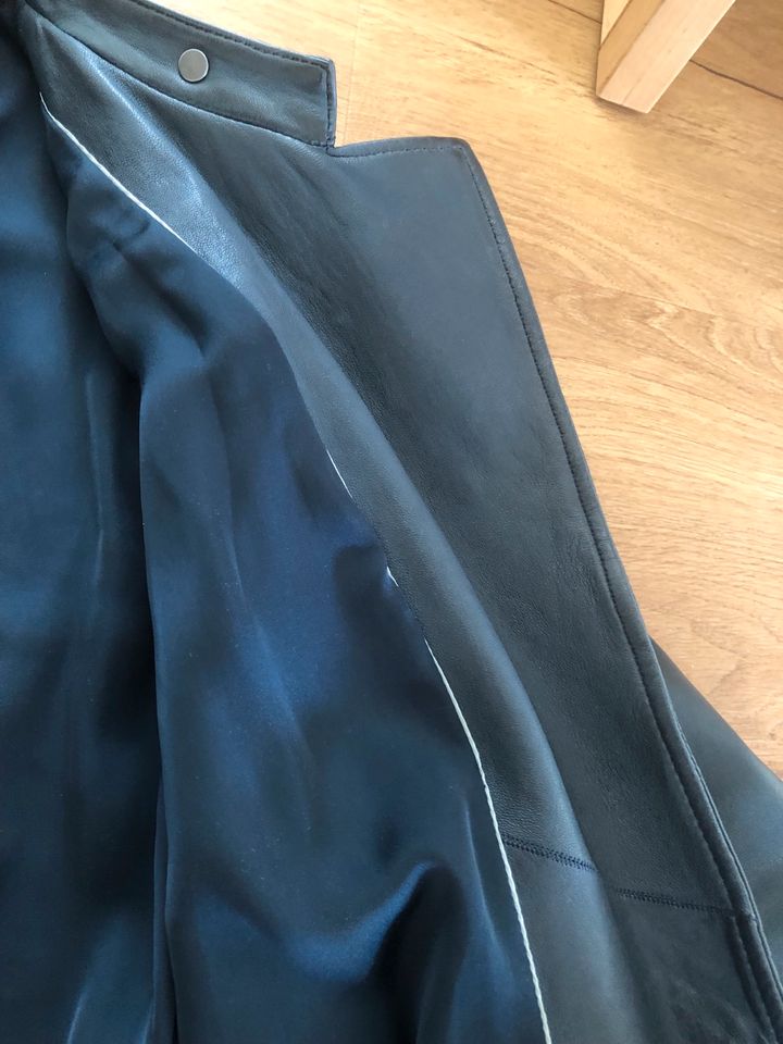 Massimo Dutti Lederjacke Blau Gr. S in Heide