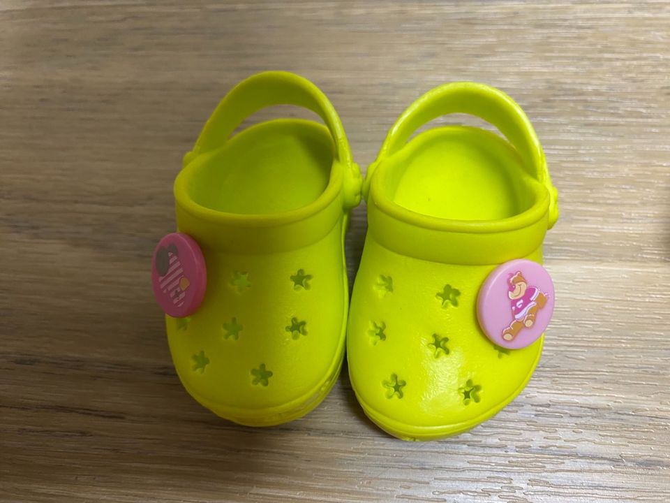 Puppenschuhe Baby Born Clogs Crogs Sneaker in Sachsen - Stollberg | Puppen  günstig kaufen, gebraucht oder neu | eBay Kleinanzeigen ist jetzt  Kleinanzeigen