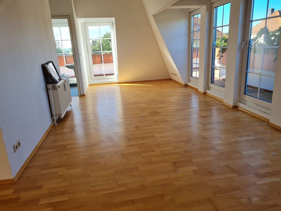 Penthouse Wohnung mit Riesen Terrasse ab 1.8 frei in Leipzig