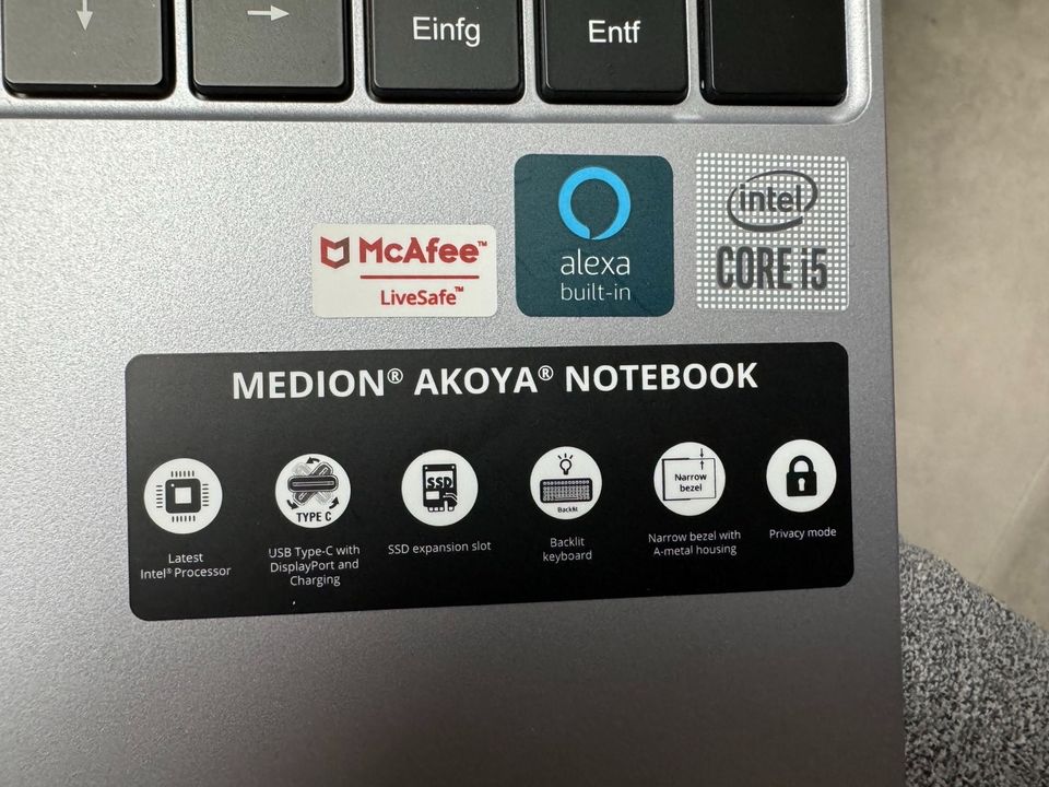 Notebook MEDION AKOYA E15407 in Saarbrücken