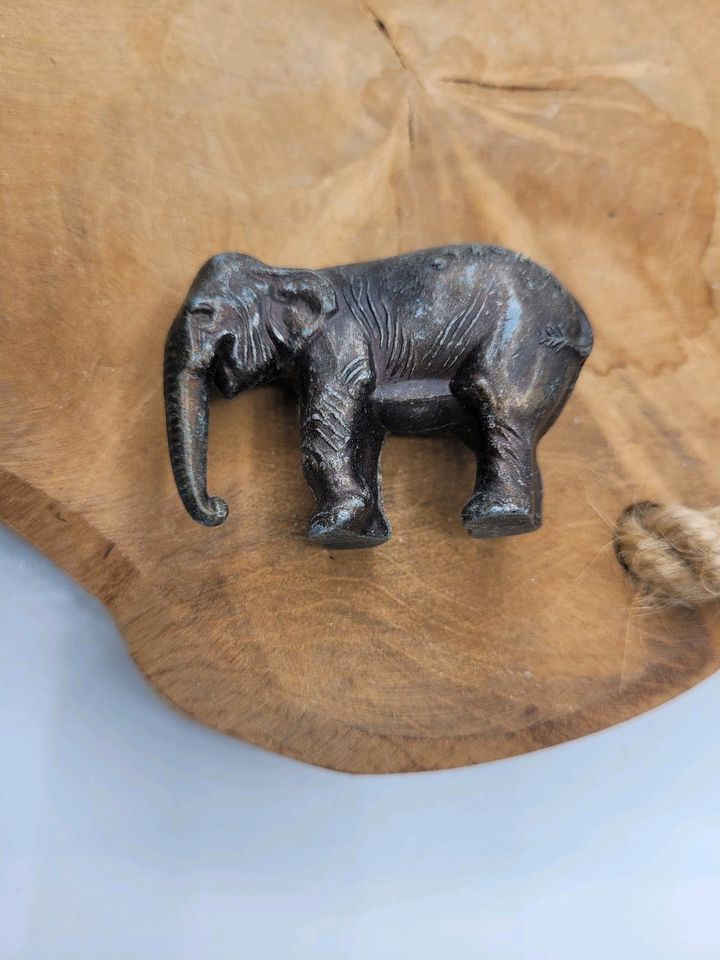 Alte Stromba Elefant Werbefigur Bronze? in Recklinghausen