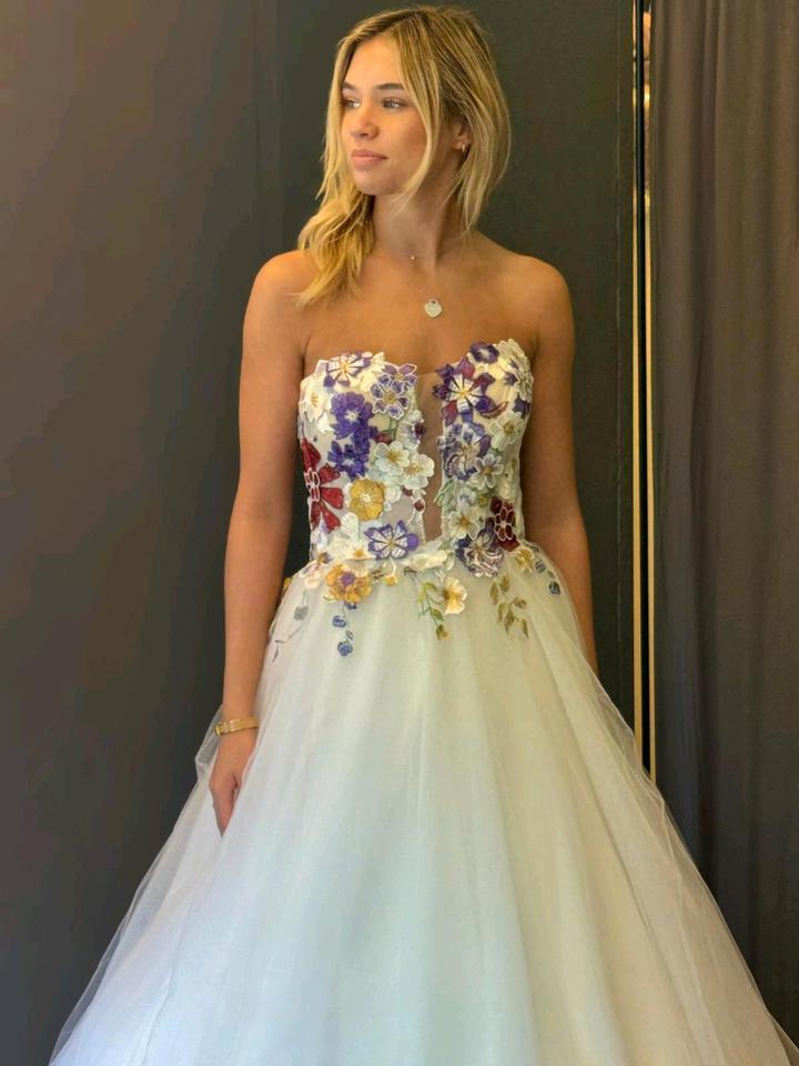 Brautkleider DIESES WOCHENENDE BIS 22 UHR FRÜHLINGS SALE in Kalletal