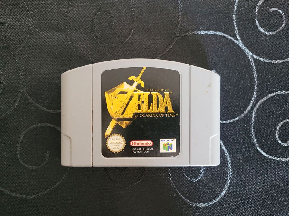 Original N64 Spiel Zelda Ocarina of time in Oberhausen